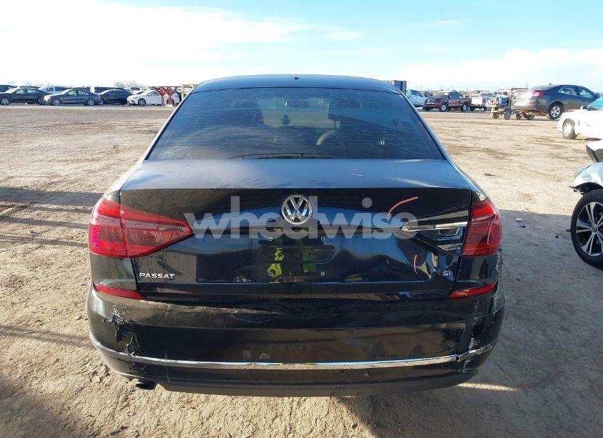 Photo 16 of 2018 Volkswagen Passat 2.0T R-LINE/2.0T S (VIN 1VWAA7A3XJC024371)