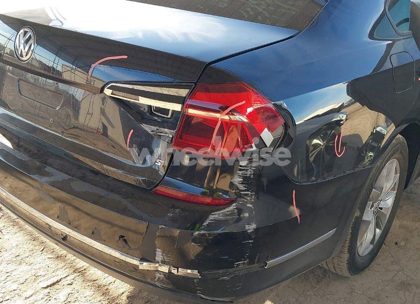 Photo 6 of 2018 Volkswagen Passat 2.0T R-LINE/2.0T S (VIN 1VWAA7A3XJC024371)