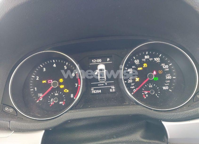 Photo 7 of 2018 Volkswagen Passat 2.0T R-LINE/2.0T S (VIN 1VWAA7A3XJC024371)