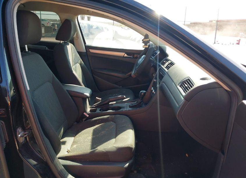 Photo 5 of 2012 Volkswagen Passat 2.5L S (VIN 1VWAH7A30CC099191)