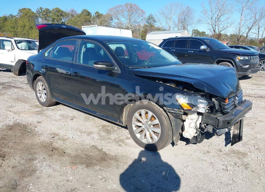 2013 Volkswagen Passat 2.5L S (VIN 1VWAH7A30DC073417) main photo