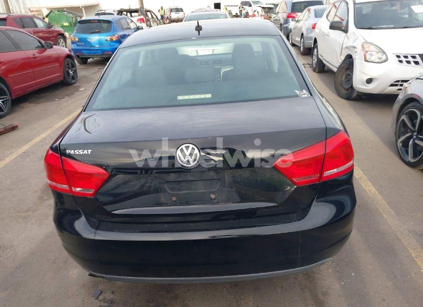 Photo 17 of 2013 Volkswagen Passat 2.5L S (VIN 1VWAH7A30DC088810)