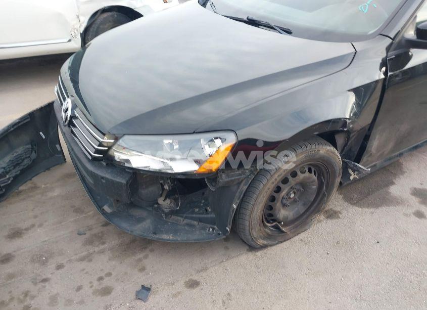 Photo 6 of 2013 Volkswagen Passat 2.5L S (VIN 1VWAH7A30DC088810)