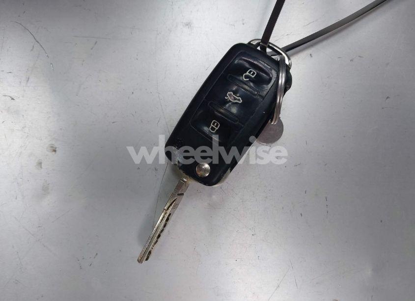 Photo 11 of 2012 Volkswagen Passat 2.5L S (VIN 1VWAH7A31CC087907)