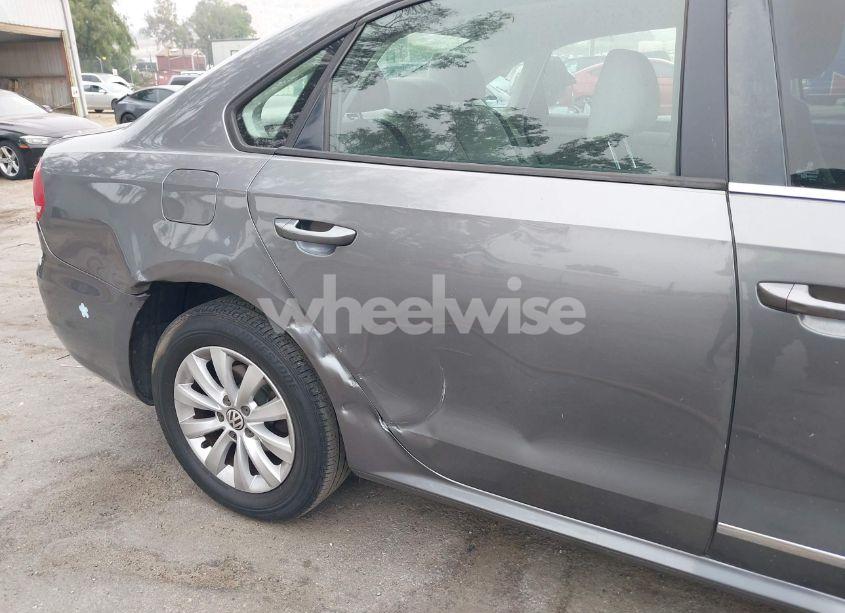 Photo 12 of 2012 Volkswagen Passat 2.5L S (VIN 1VWAH7A31CC087907)