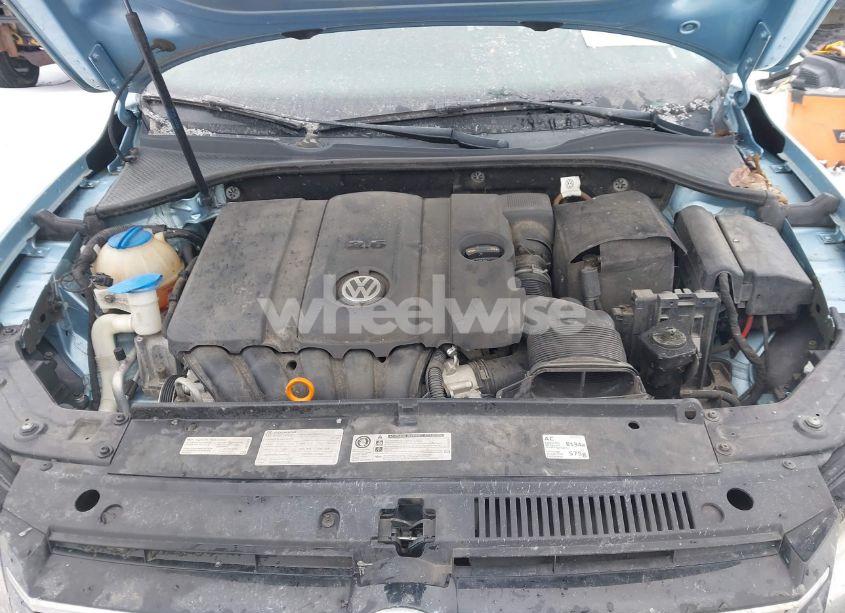 Photo 10 of 2013 Volkswagen Passat 2.5L S (VIN 1VWAH7A31DC111396)