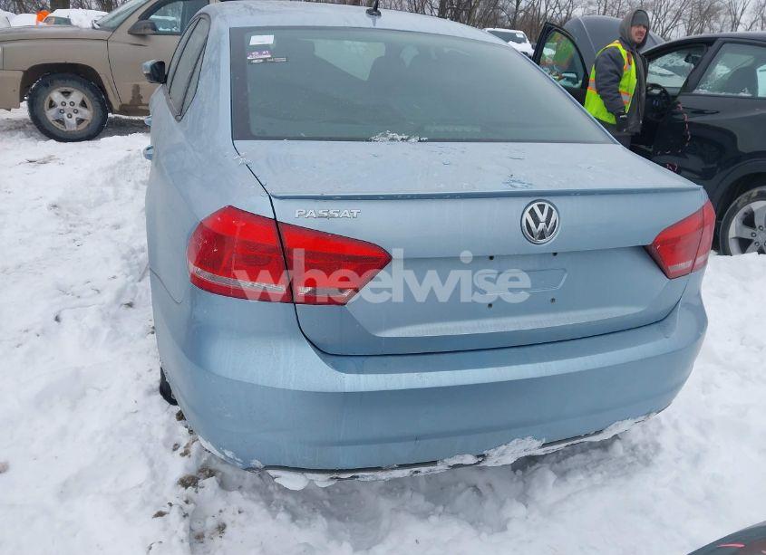 Photo 16 of 2013 Volkswagen Passat 2.5L S (VIN 1VWAH7A31DC111396)
