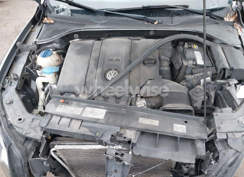 Photo 10 of 2012 Volkswagen Passat 2.5L S (VIN 1VWAH7A34CC029189)