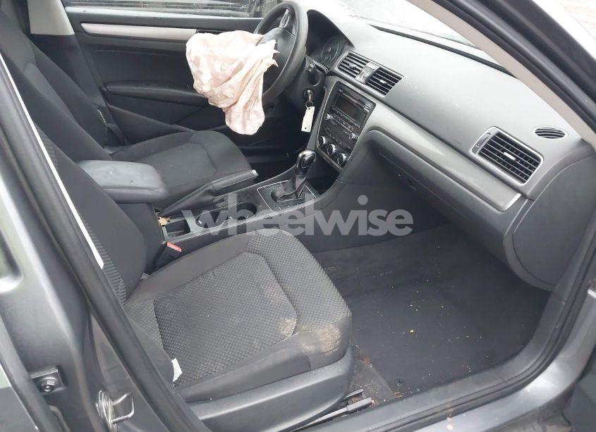 Photo 5 of 2012 Volkswagen Passat 2.5L S (VIN 1VWAH7A34CC029189)