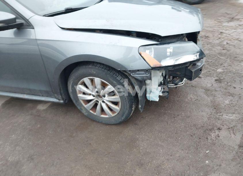 Photo 6 of 2012 Volkswagen Passat 2.5L S (VIN 1VWAH7A34CC029189)