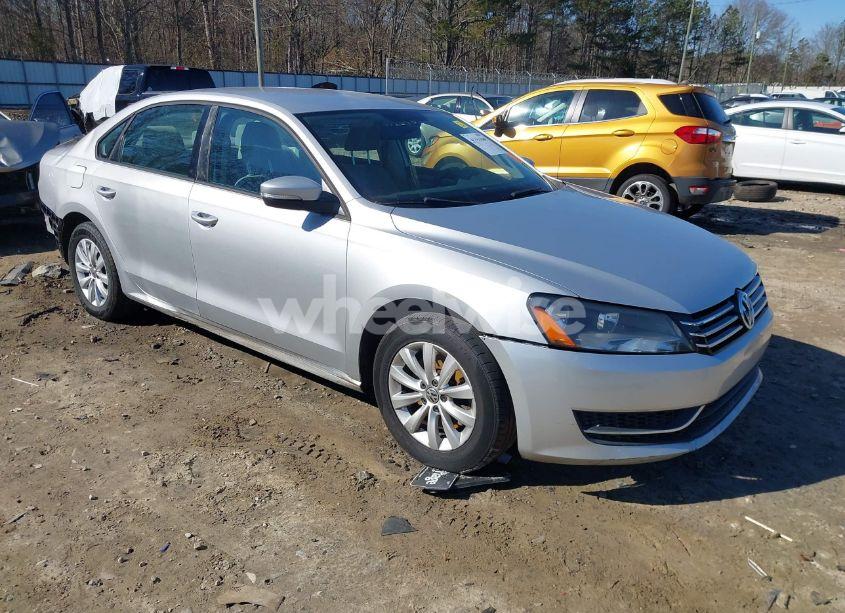 2012 Volkswagen Passat 2.5L S (VIN 1VWAH7A34CC106918) main photo