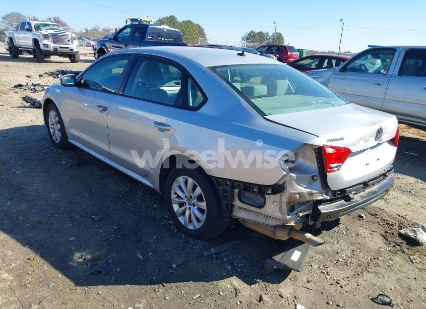 Photo 3 of 2012 Volkswagen Passat 2.5L S (VIN 1VWAH7A34CC106918)