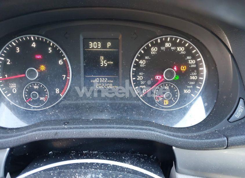 Photo 7 of 2012 Volkswagen Passat 2.5L S (VIN 1VWAH7A34CC106918)