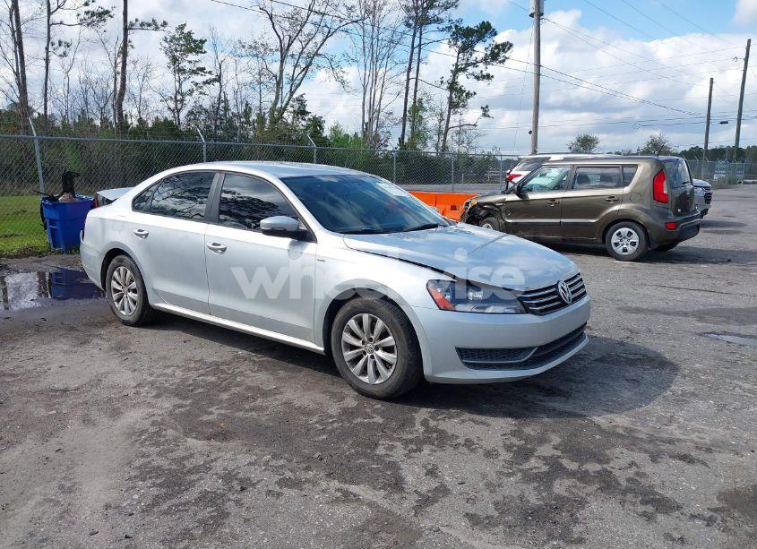 2014 Volkswagen Passat 2.5L WOLFSBURG EDITION (VIN 1VWAH7A34EC015859) main photo