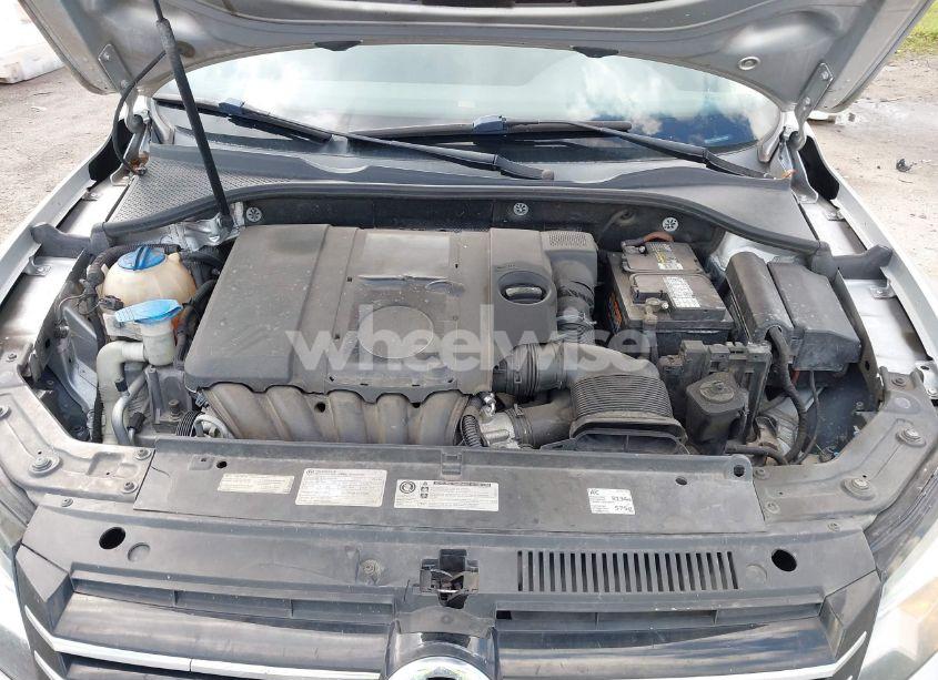 Photo 10 of 2014 Volkswagen Passat 2.5L WOLFSBURG EDITION (VIN 1VWAH7A34EC015859)