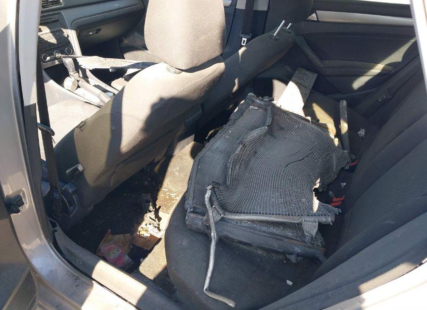 Photo 8 of 2012 Volkswagen Passat S W/APPEARANCE (VIN 1VWAH7A35CC096612)