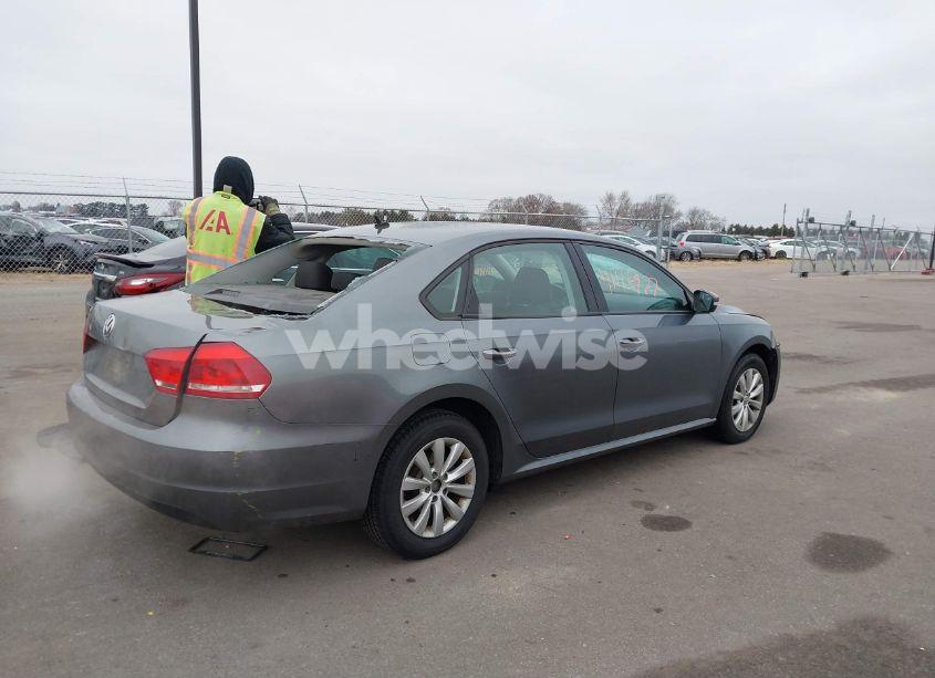 Photo 4 of 2012 Volkswagen Passat 2.5L S (VIN 1VWAH7A35CC111044)