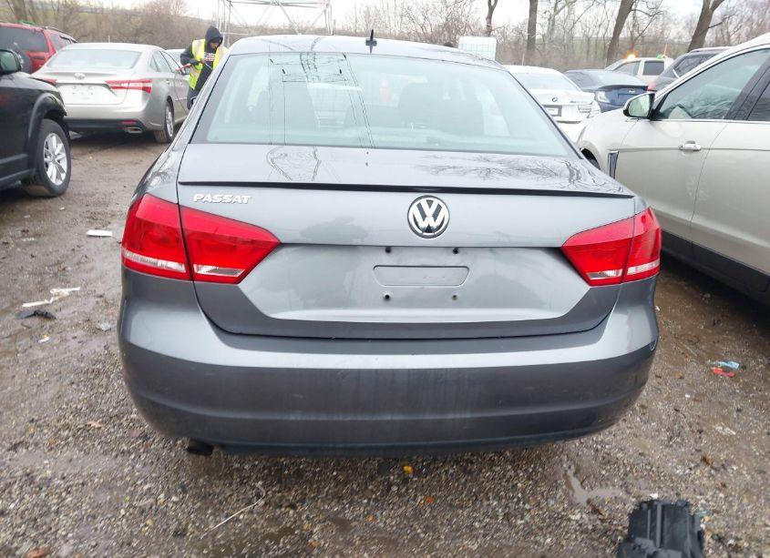 Photo 17 of 2013 Volkswagen Passat 2.5L S (VIN 1VWAH7A35DC055723)