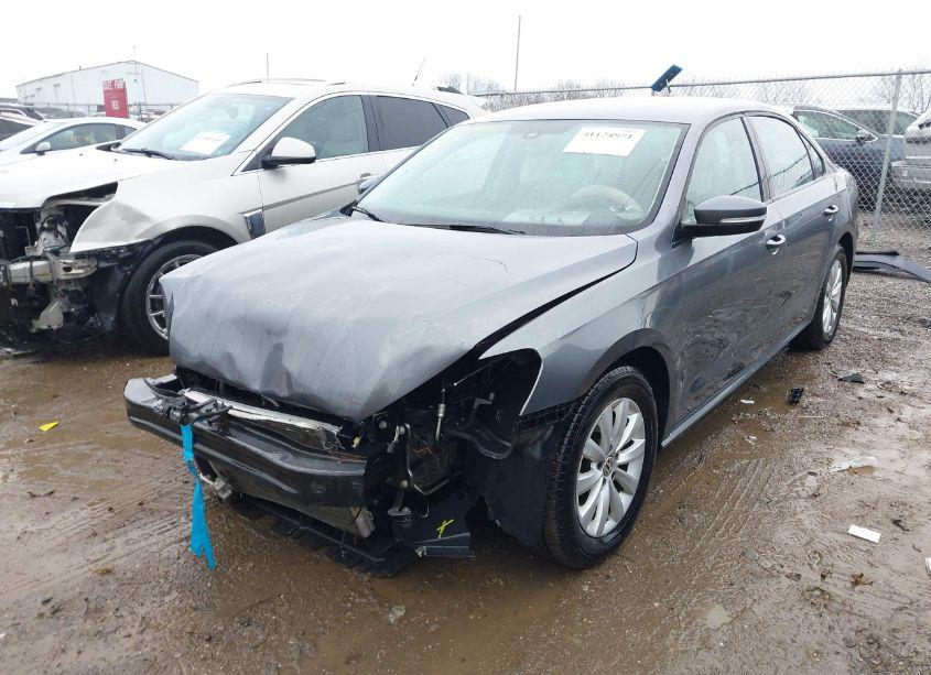 Photo 2 of 2013 Volkswagen Passat 2.5L S (VIN 1VWAH7A35DC055723)