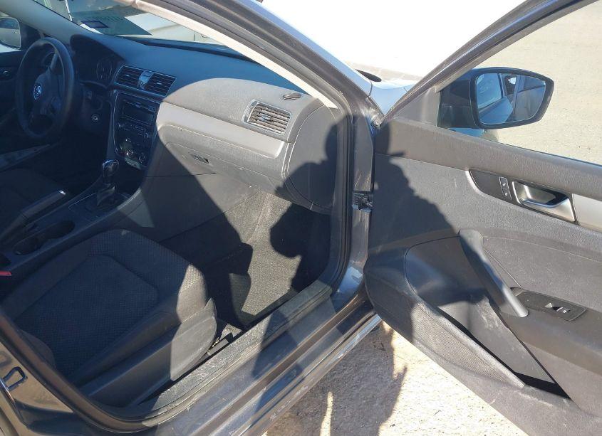 Photo 5 of 2013 Volkswagen Passat 2.5L S (VIN 1VWAH7A35DC092805)