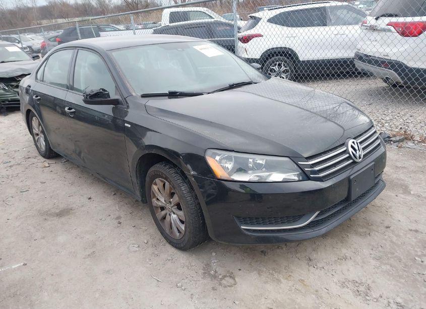 2014 Volkswagen Passat 2.5L S/2.5L WOLFSBURG EDITION (VIN 1VWAH7A35EC023193) main photo