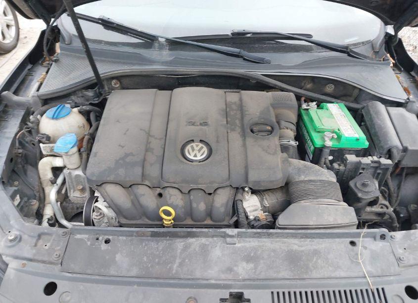 Photo 10 of 2014 Volkswagen Passat 2.5L S/2.5L WOLFSBURG EDITION (VIN 1VWAH7A35EC023193)