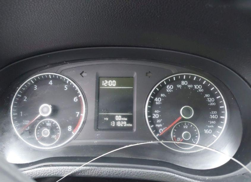 Photo 7 of 2014 Volkswagen Passat 2.5L S/2.5L WOLFSBURG EDITION (VIN 1VWAH7A35EC023193)