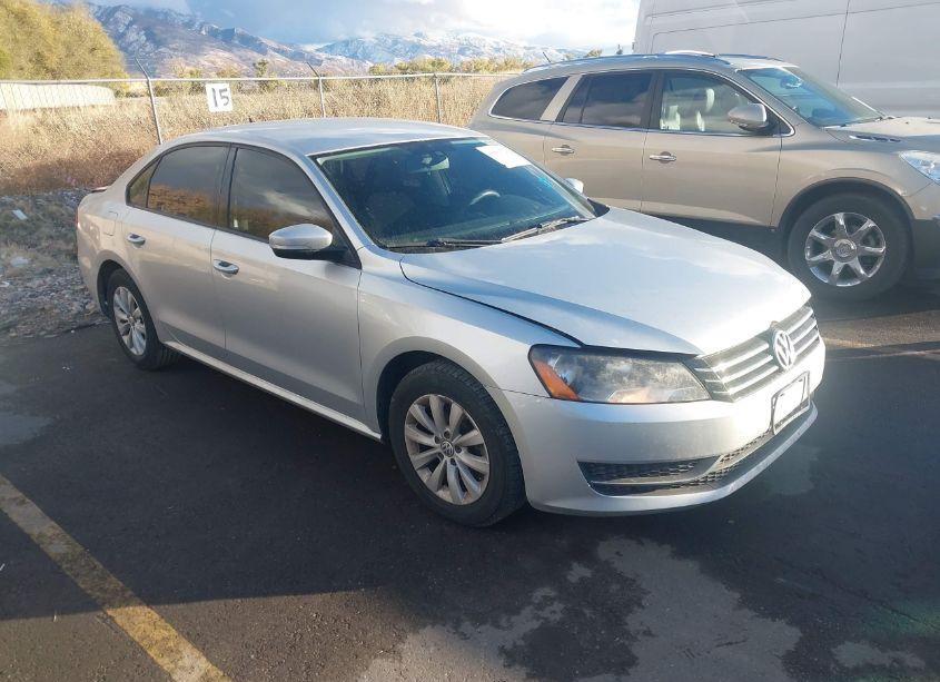 2013 Volkswagen Passat S W/APPEARANCE (VIN 1VWAH7A37DC056811) main photo