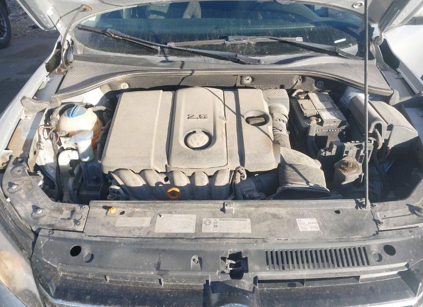 Photo 10 of 2013 Volkswagen Passat S W/APPEARANCE (VIN 1VWAH7A37DC056811)