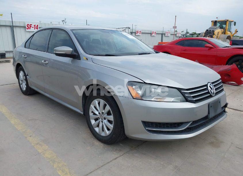 2013 Volkswagen Passat 2.5L S (VIN 1VWAH7A37DC106591) main photo
