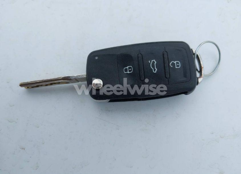 Photo 11 of 2013 Volkswagen Passat 2.5L S (VIN 1VWAH7A37DC106591)