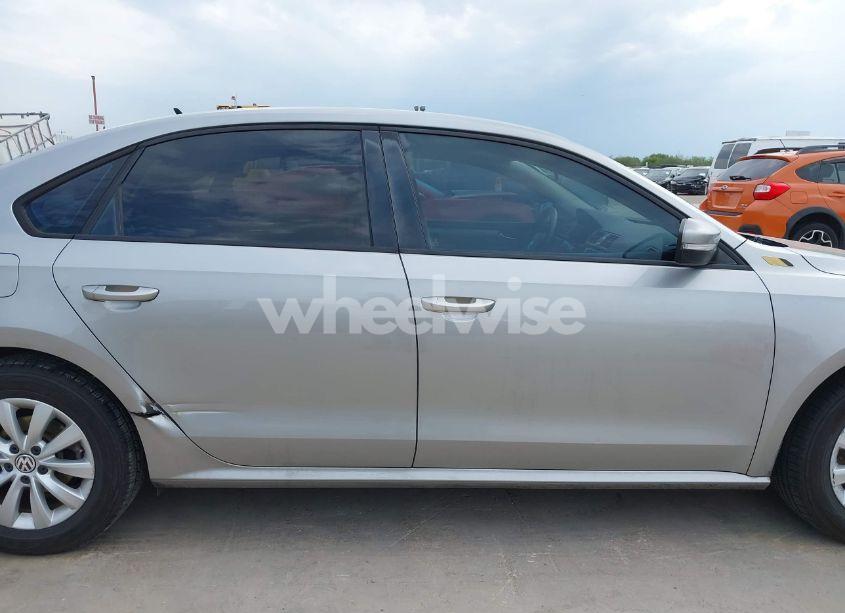 Photo 13 of 2013 Volkswagen Passat 2.5L S (VIN 1VWAH7A37DC106591)