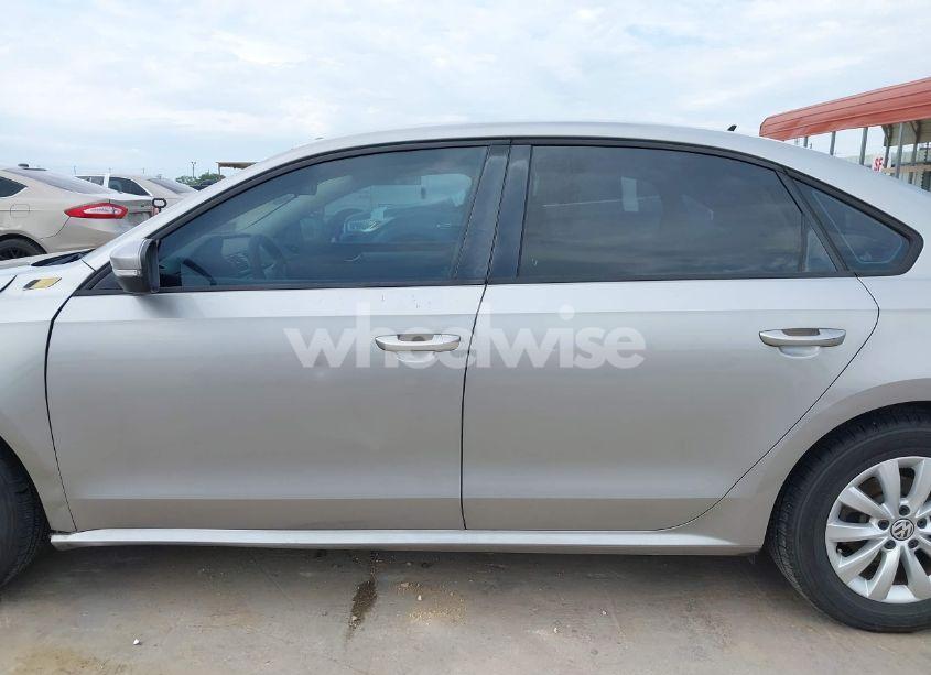 Photo 14 of 2013 Volkswagen Passat 2.5L S (VIN 1VWAH7A37DC106591)