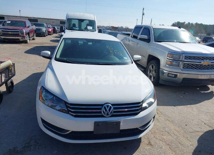 Photo 6 of 2013 Volkswagen Passat 2.5L S (VIN 1VWAH7A37DC112391)