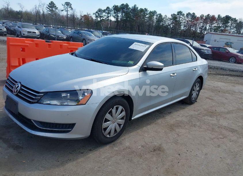 Photo 2 of 2013 Volkswagen Passat 2.5L S (VIN 1VWAH7A37DC132561)
