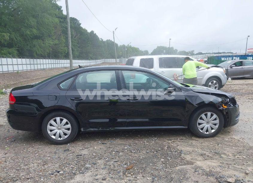 Photo 13 of 2013 Volkswagen Passat 2.5L S (VIN 1VWAH7A38DC147571)