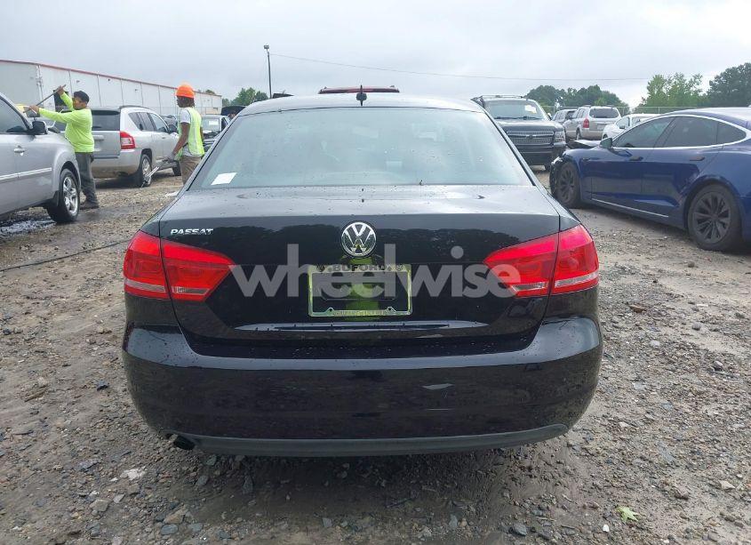 Photo 16 of 2013 Volkswagen Passat 2.5L S (VIN 1VWAH7A38DC147571)