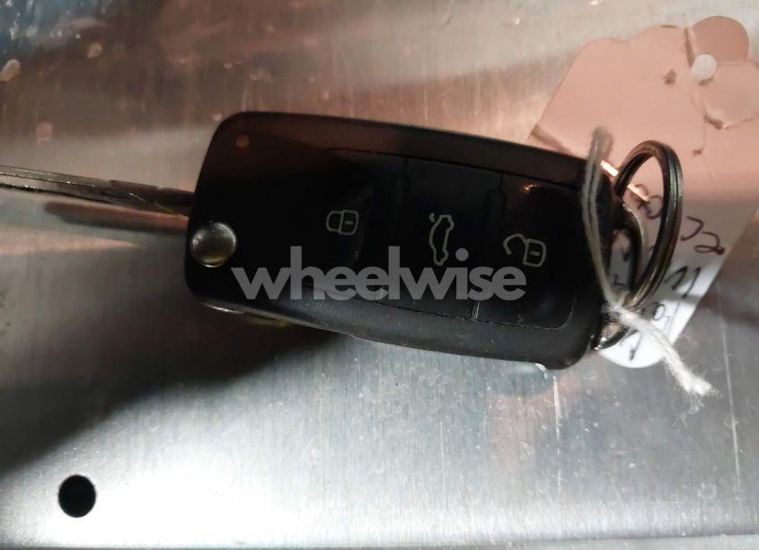 Photo 11 of 2014 Volkswagen Passat 2.5L S (VIN 1VWAH7A3XEC005188)