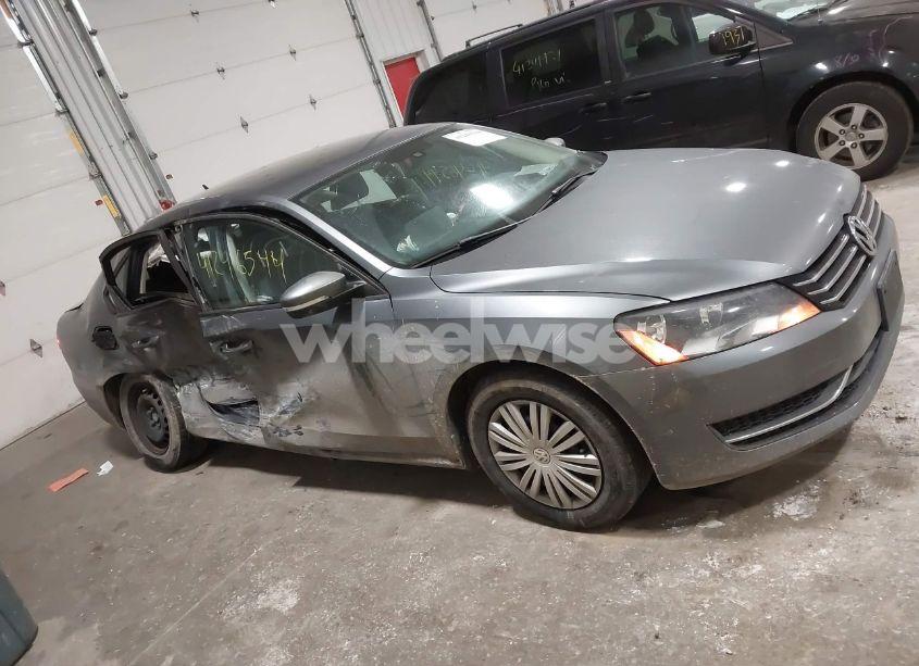 Photo 13 of 2014 Volkswagen Passat 2.5L S (VIN 1VWAH7A3XEC005188)