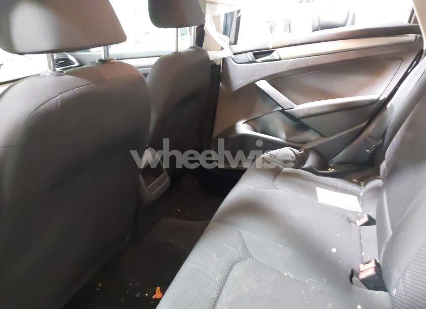 Photo 8 of 2014 Volkswagen Passat 2.5L S (VIN 1VWAH7A3XEC005188)