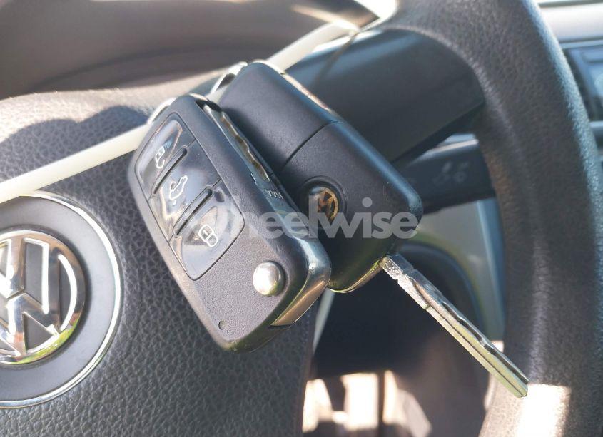 Photo 11 of 2012 Volkswagen Passat 2.5L S (VIN 1VWAP7A30CC020816)