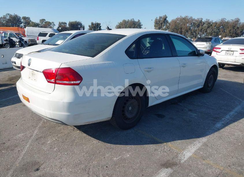 Photo 4 of 2012 Volkswagen Passat 2.5L S (VIN 1VWAP7A30CC020816)