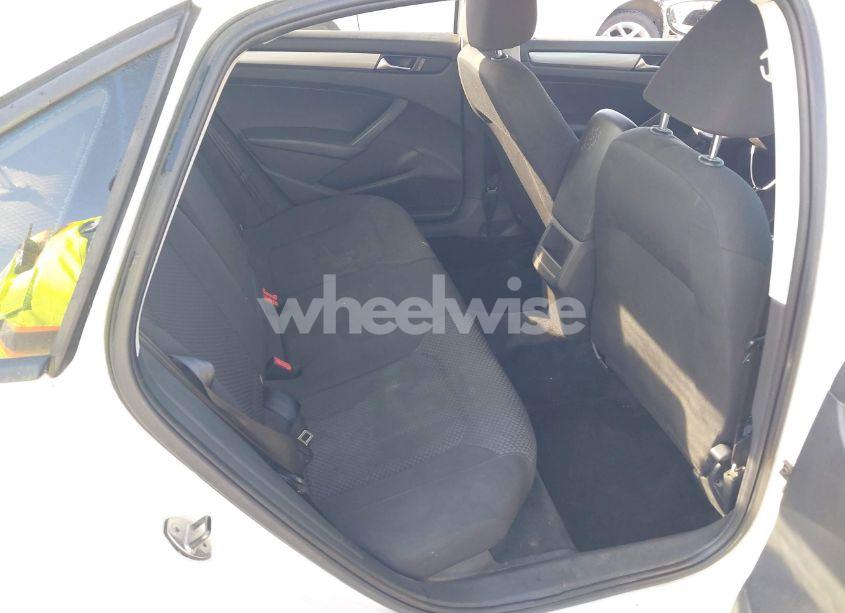 Photo 8 of 2012 Volkswagen Passat 2.5L S (VIN 1VWAP7A30CC020816)