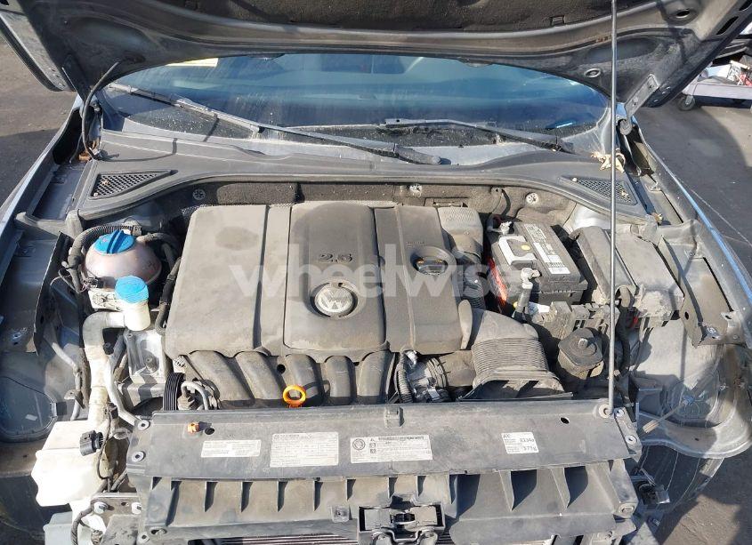 Photo 10 of 2013 Volkswagen Passat 2.5L S (VIN 1VWAP7A30DC029503)