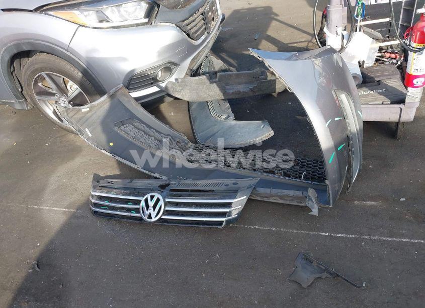 Photo 12 of 2013 Volkswagen Passat 2.5L S (VIN 1VWAP7A30DC029503)