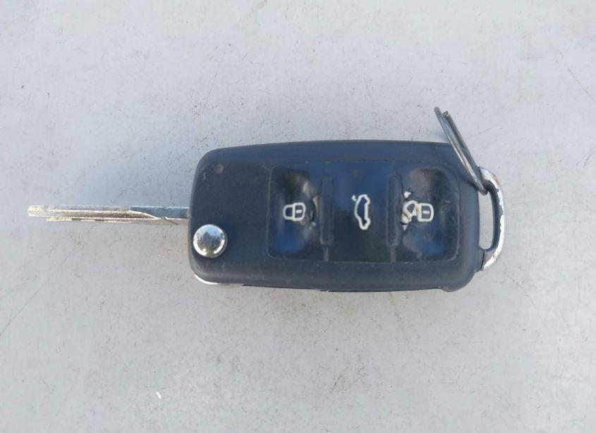 Photo 11 of 2013 Volkswagen Passat 2.5L S (VIN 1VWAP7A30DC101543)