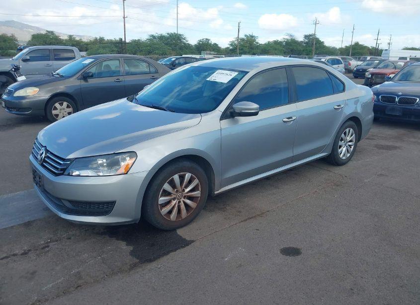 Photo 2 of 2013 Volkswagen Passat 2.5L S (VIN 1VWAP7A30DC101543)