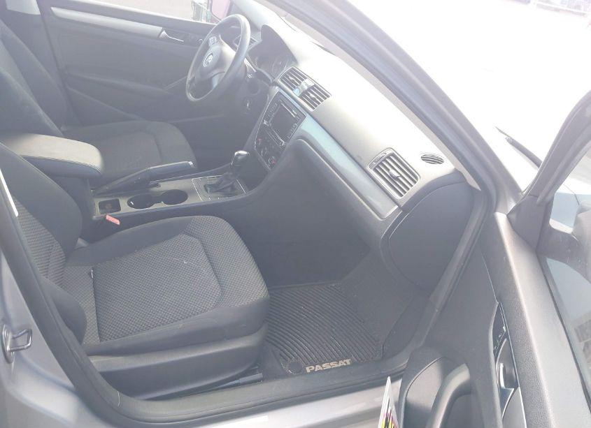 Photo 5 of 2013 Volkswagen Passat 2.5L S (VIN 1VWAP7A30DC101543)