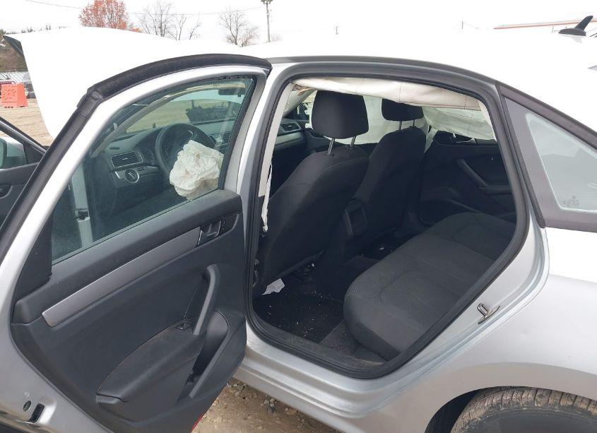 Photo 8 of 2013 Volkswagen Passat 2.5L S (VIN 1VWAP7A30DC113532)