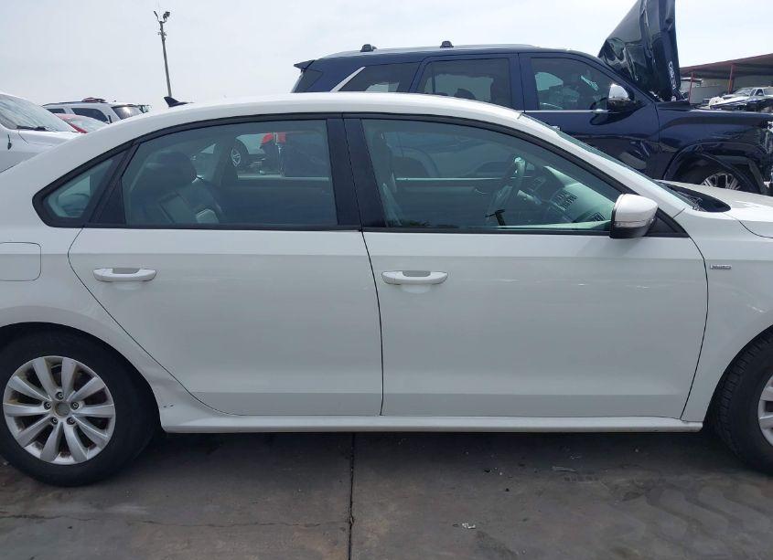 Photo 13 of 2013 Volkswagen Passat 2.5L WOLFSBURG EDITION (VIN 1VWAP7A30DC133621)